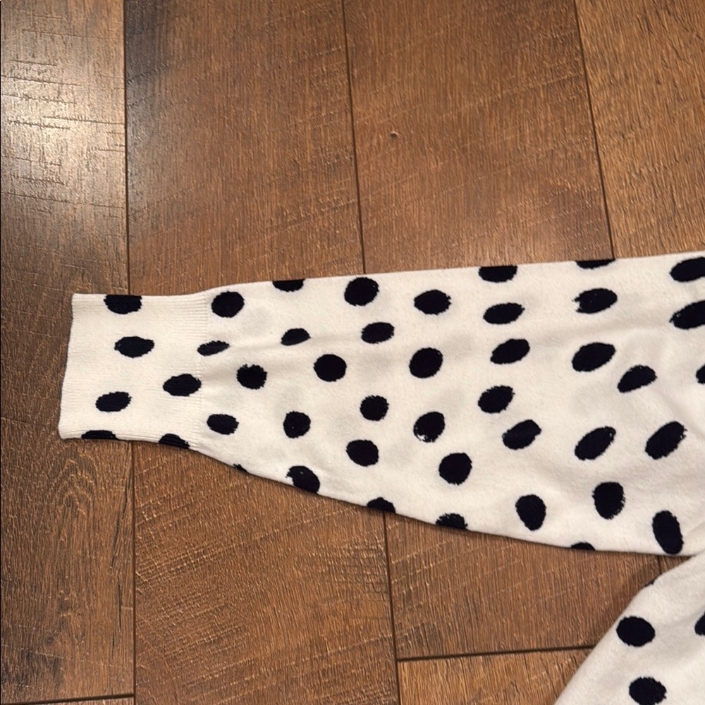NWT! Classic White Cardigan with Navy Dots - Picture 3 of 4